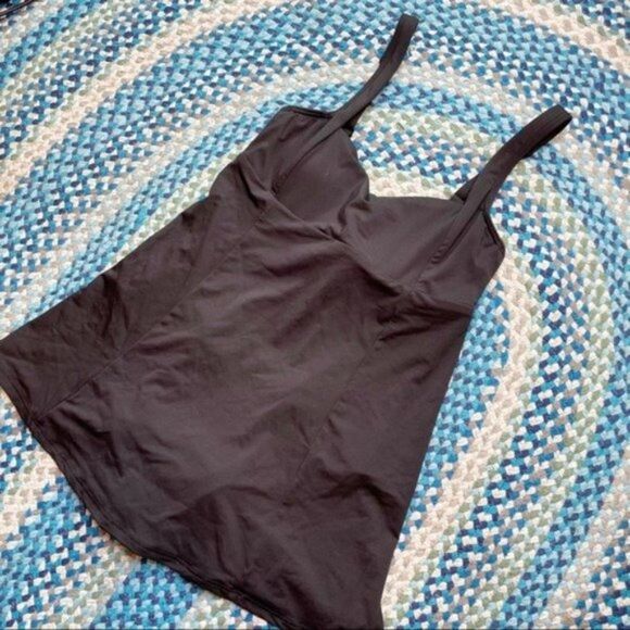 Sea Level One Piece Swimsuit - Picture 4 of 8